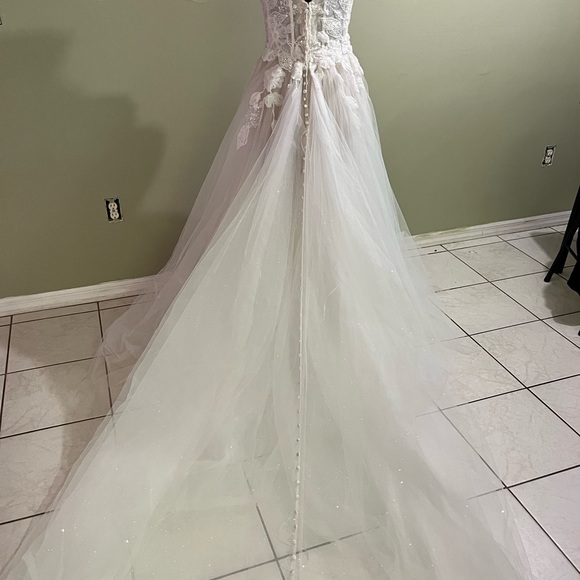 Tulle Wedding Dress Swallow - Picture 9 of 11